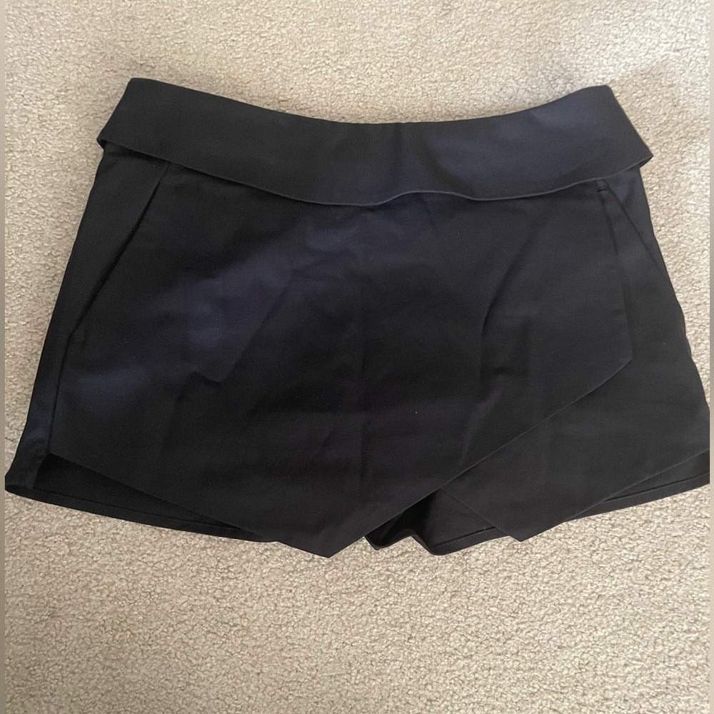 Talula Black Women's Skorts